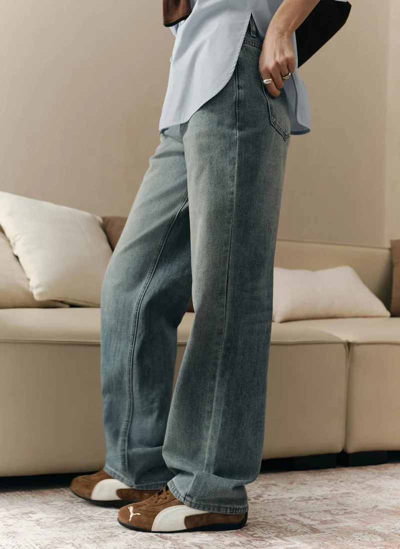 Lichi  Loose light-wash denim jeans for Women | Best Price UAE
