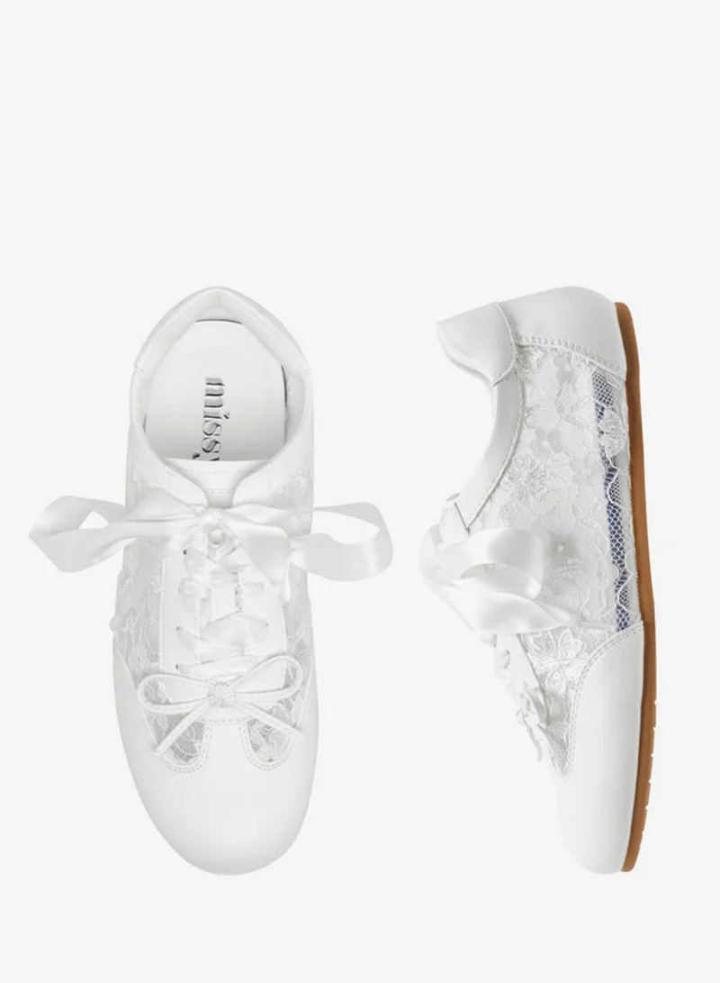 ميسي Women Lace-Up Ankle Sneakers