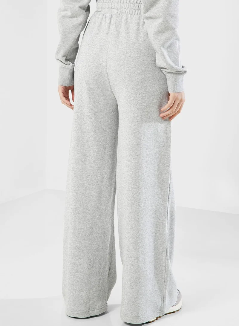 PUMA Classics Relaxed Sweatpants