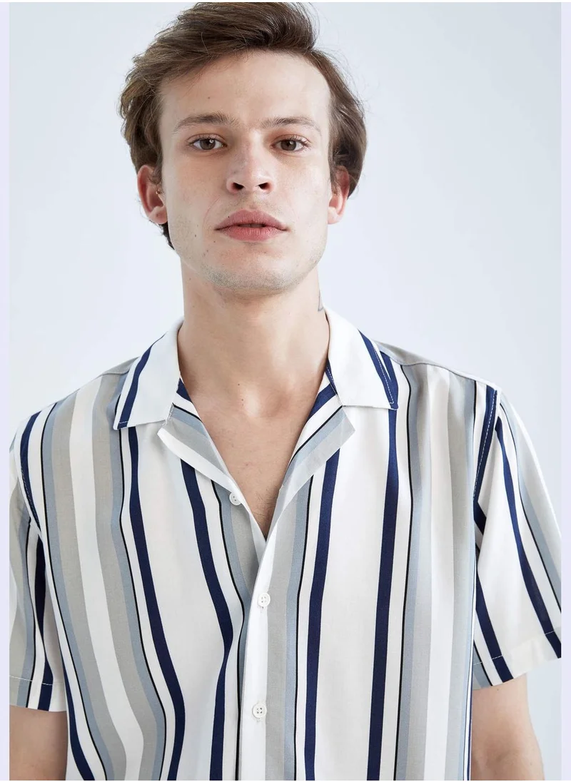 DeFacto Man Regular Fit Woven Short Sleeve Shirt