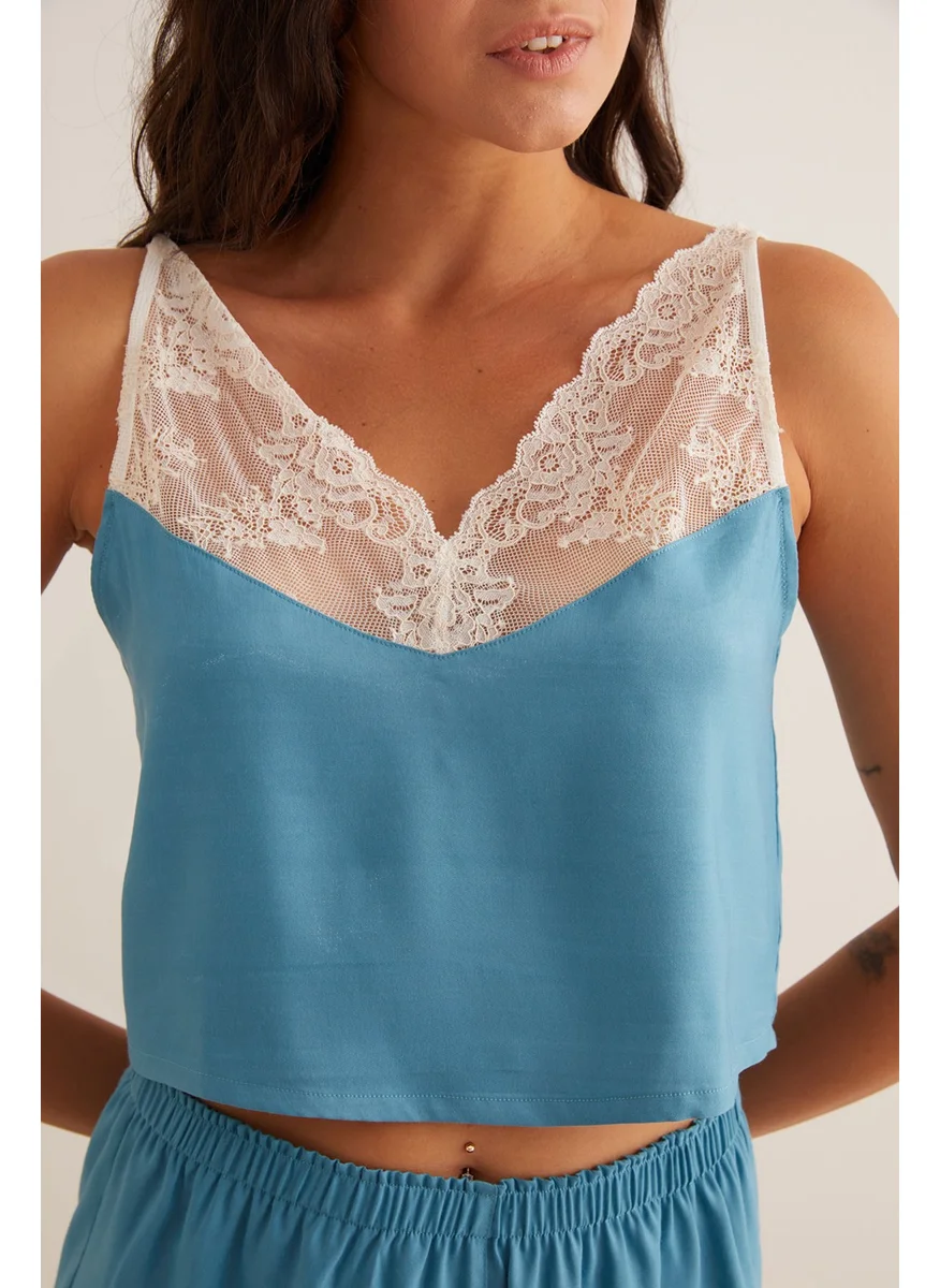 Hays Women's Viscose Woven Lace Detail Crop Top
