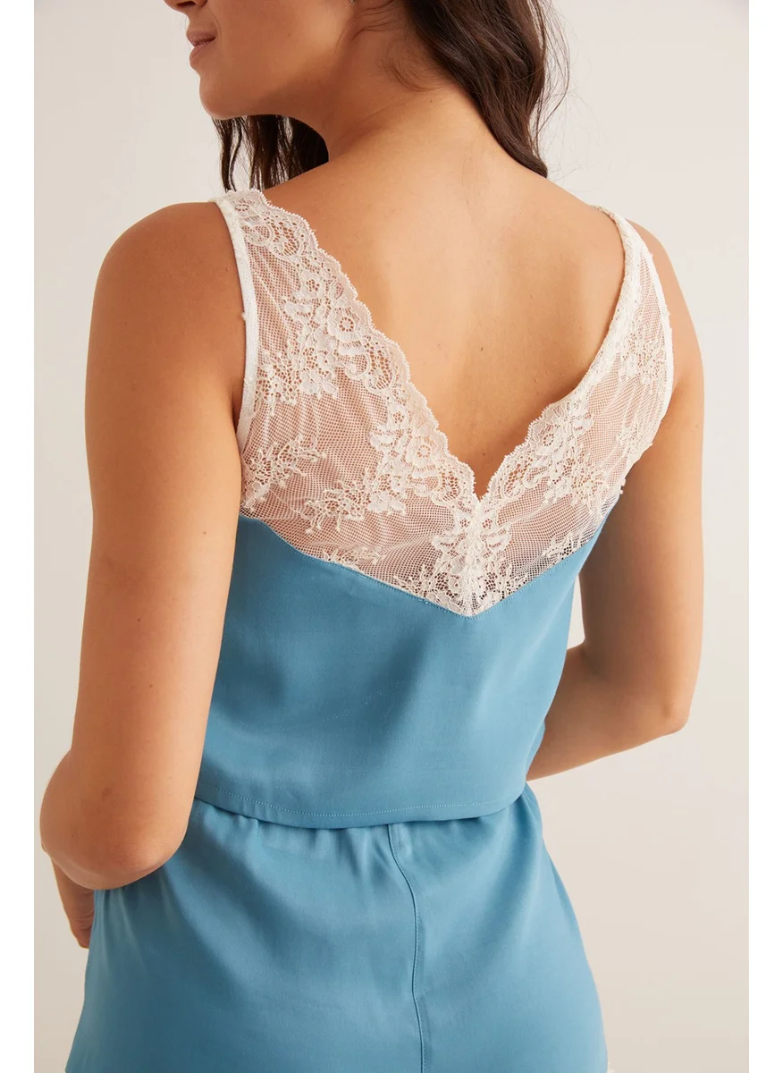Hays Women's Viscose Woven Lace Detail Crop Top