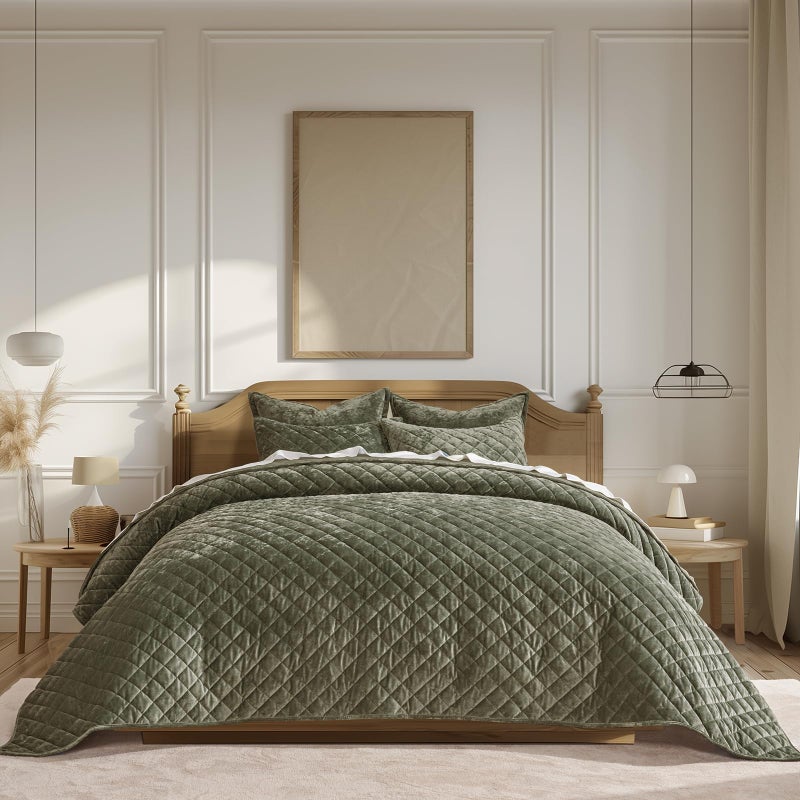 EVERGRACE Luxury Velvet Quilt Set King Size, Diamond Quilted Lightweight Velvet Comforter for All Season, Ultra Soft Oversized Bedspread Coverlet Bedding Set with 2 Pillow Shams, Olive Green - Image 1