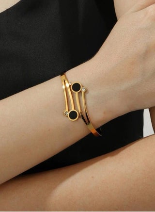 18k Gold Plated Stainless Steel Bracelet - pzsku/ZDDD12E1FC140D63968C0Z/45/_/1694442396/d19b9a66-7591-456c-bc42-0439bb253448