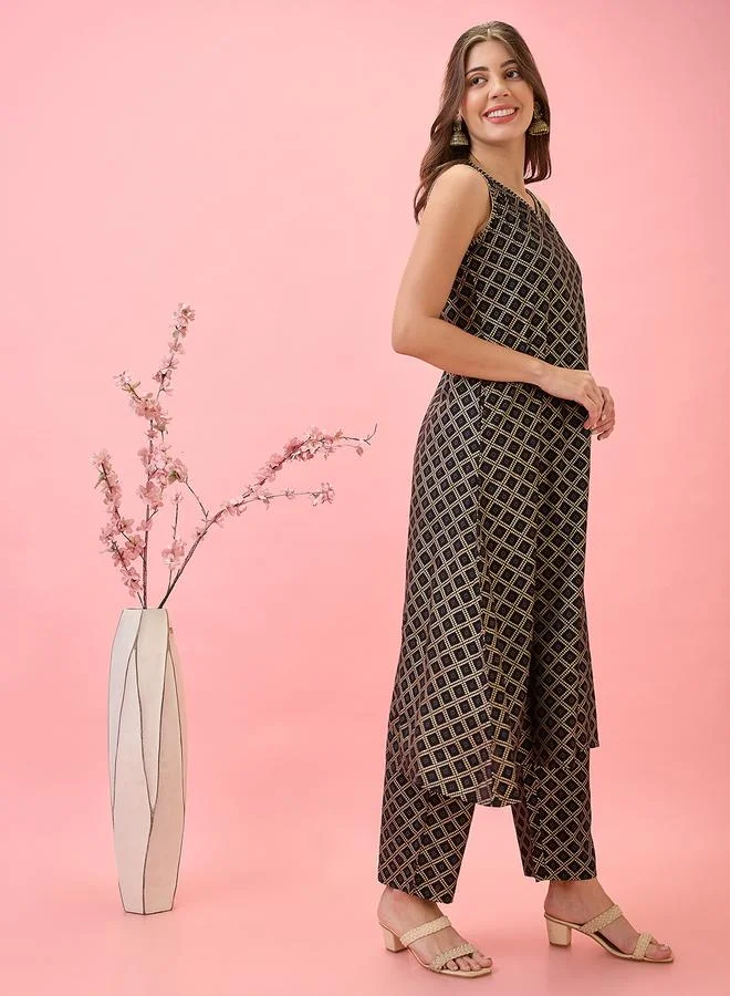 جلو باص طقم كورتا للعمل وتطريز بالخيوط مع بنطال بحافة واسعة