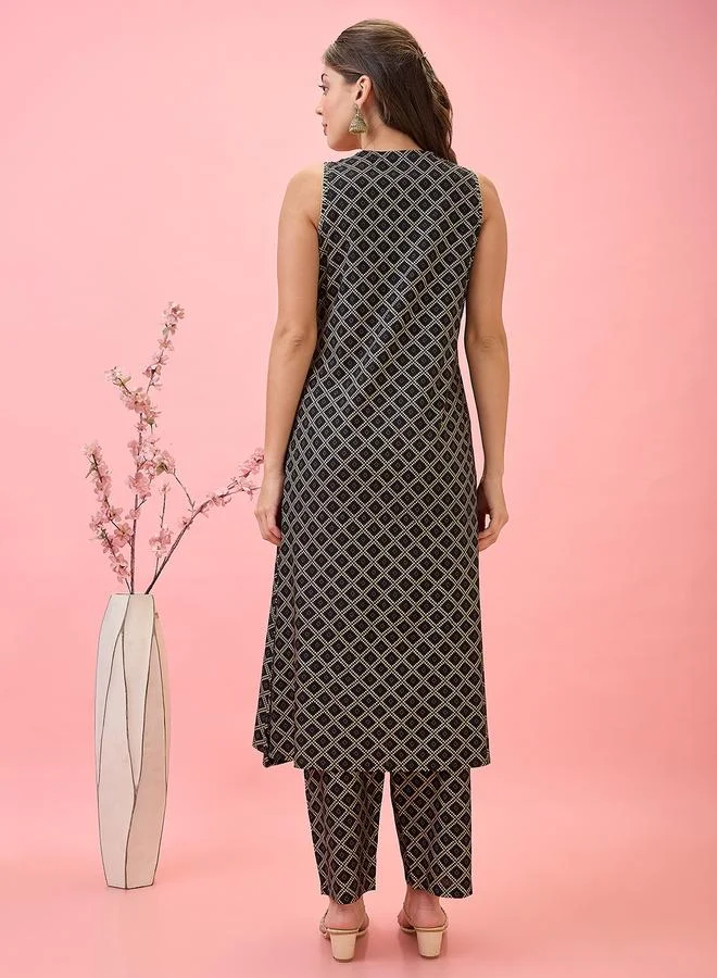 Globus  Threadwork Detail V Neck A-Line Workwear Kurta and Pants Set for Women | Best Price UAE