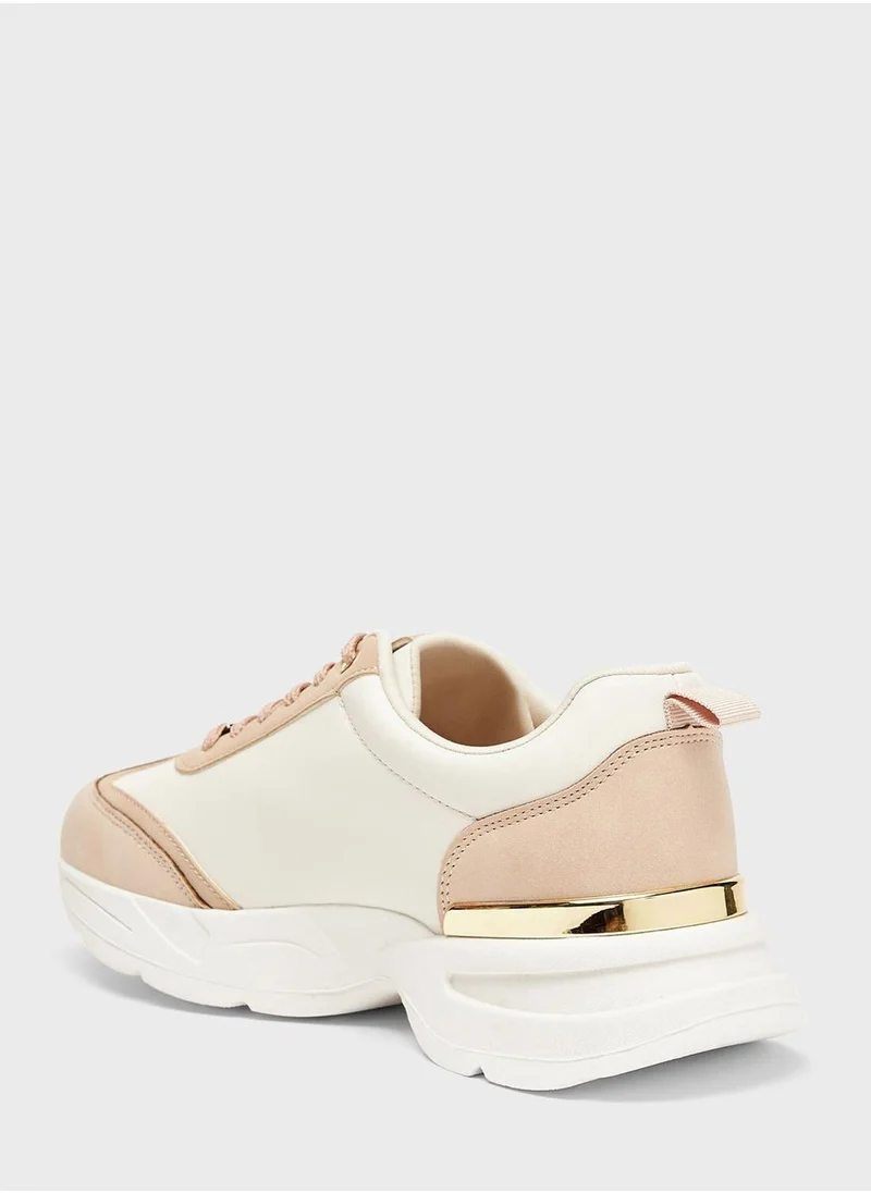 شو اكسبرس Lace Up Low Top Sneakers