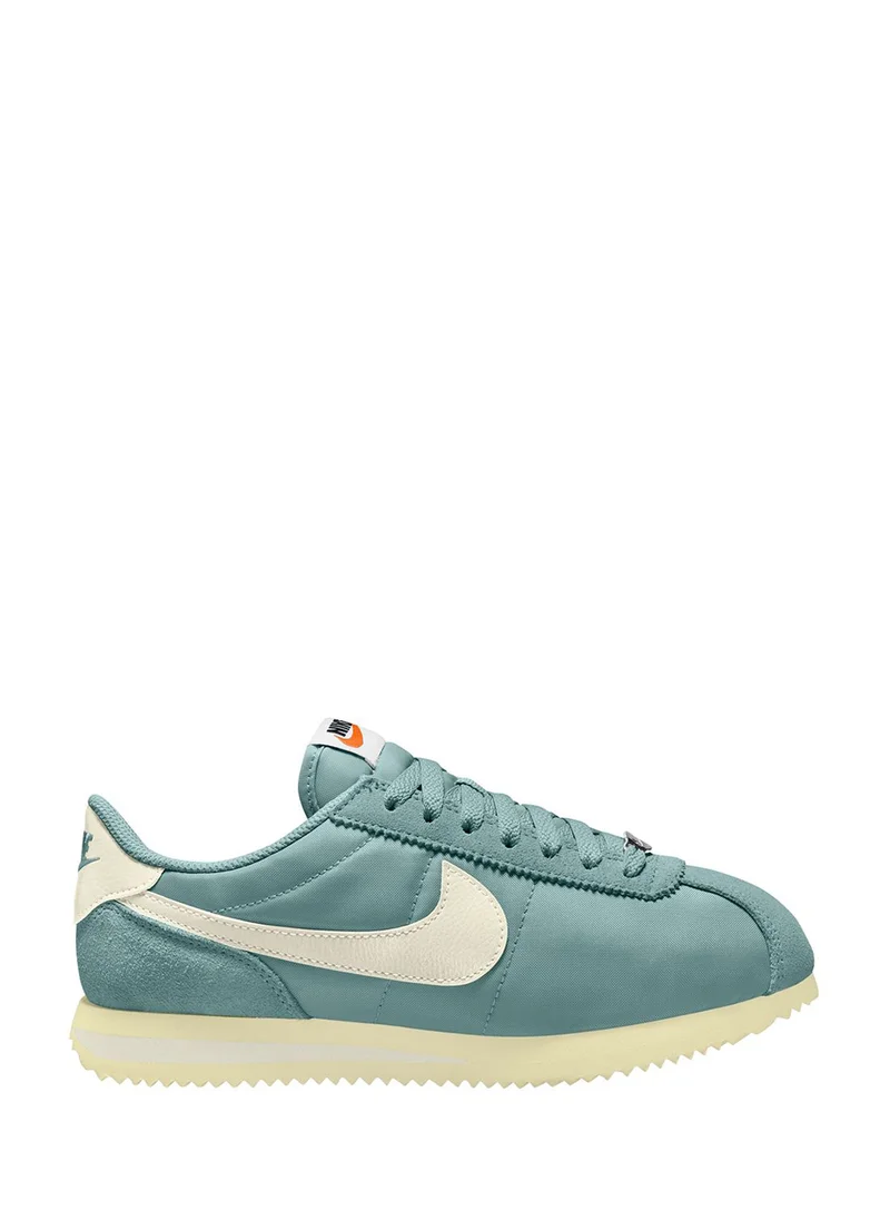Nike Cortez Texture