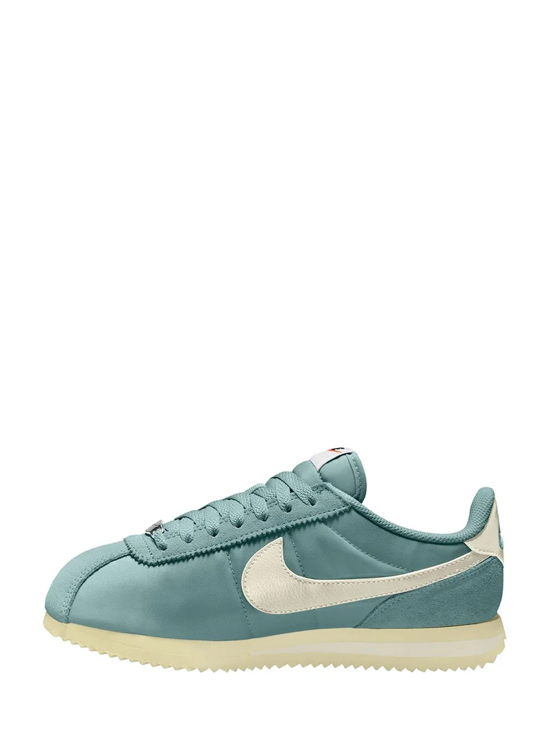 Nike Cortez Texture