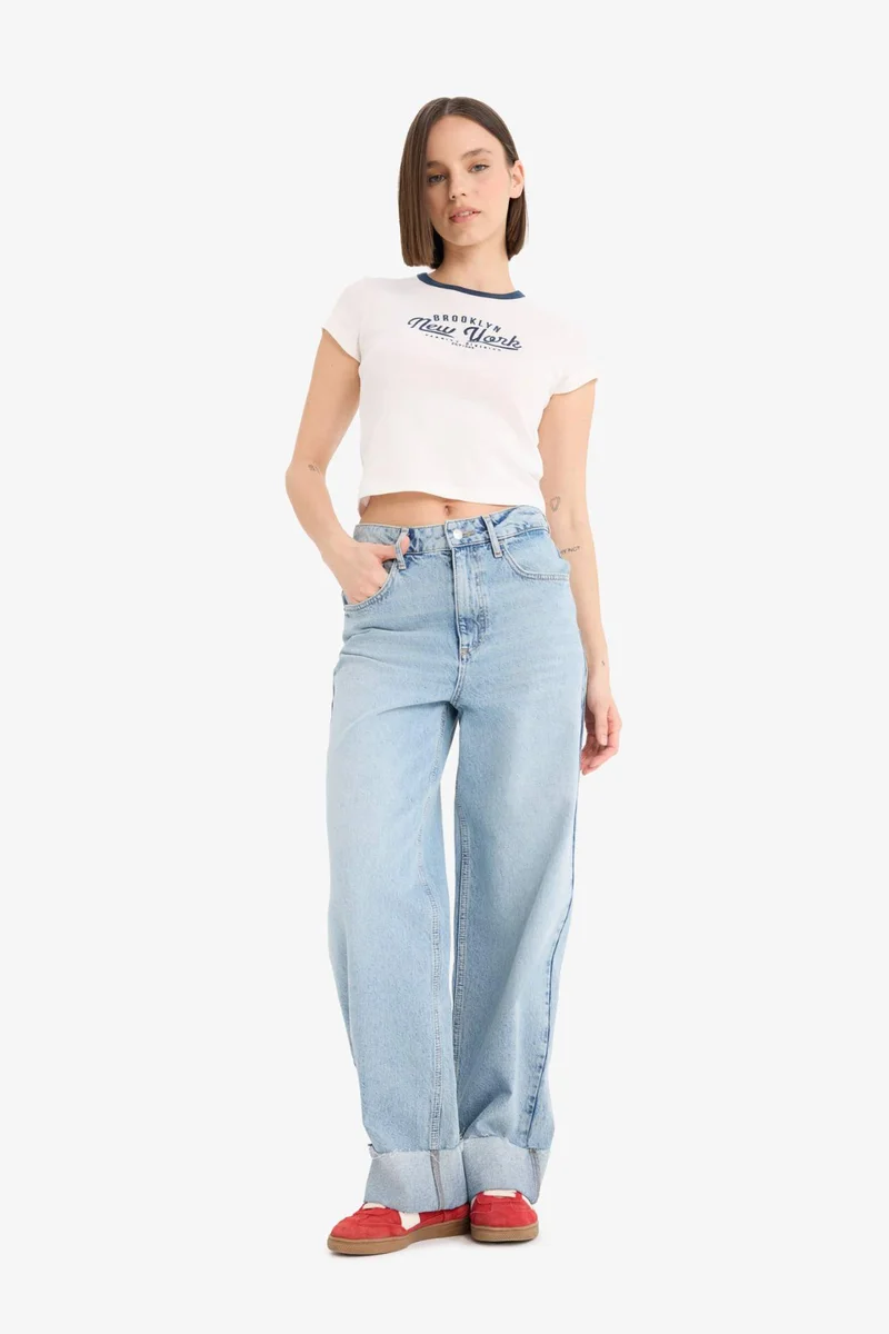 ديفاكتو Fitted Printed Ribbed T-Shirt