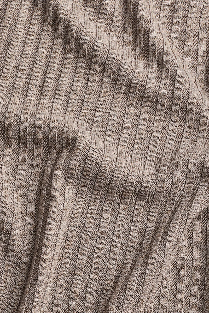 اتش اند ام فستان محبوك بتصميم مرن