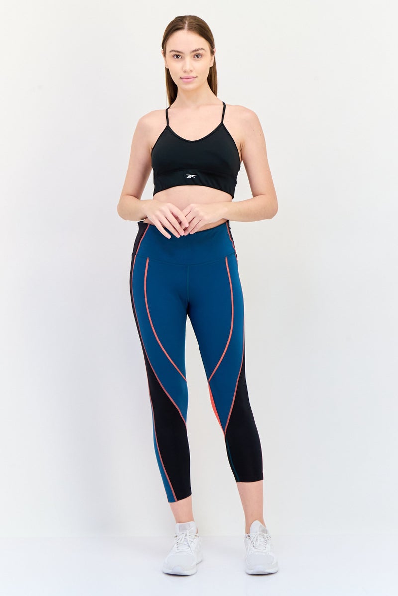 Reebok حمالة صدر رياضية مبطنة بشعار العلامة التجارية للنساء، سوداء - Image 4