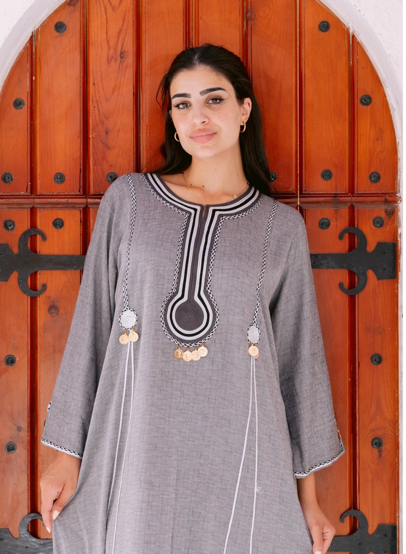 افندينا  جلابية كتان بأناقة طبيعية ولمسة عصرية - Image 3