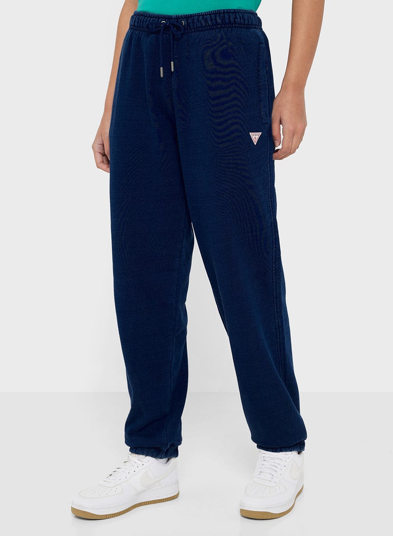 جس بنطلون رياضي برباط وأساور بتفاصيل شعار - Image 1