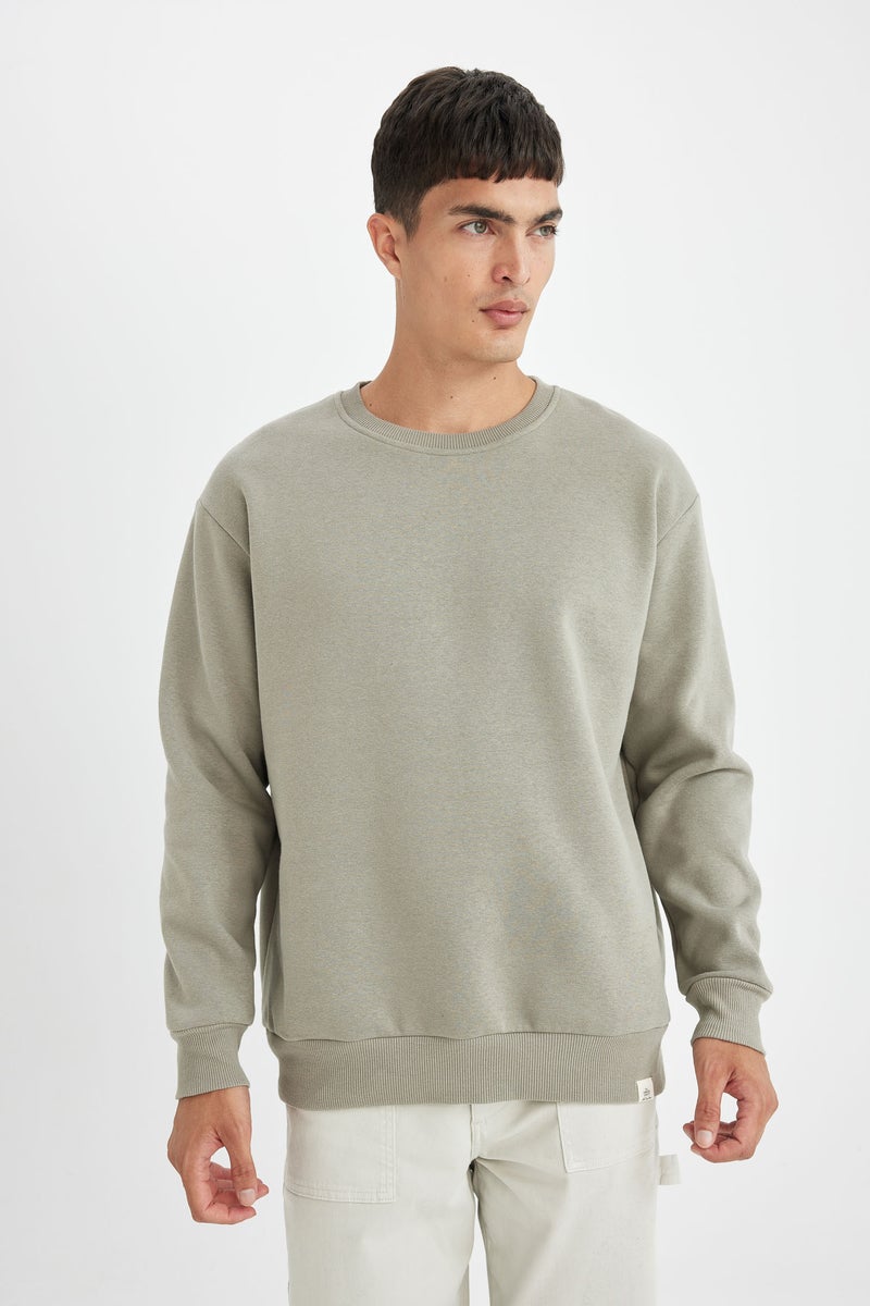 DeFacto Green Man Oversize Fit Crew Neck Thick Basic Sweatshirt Casual - Image 4