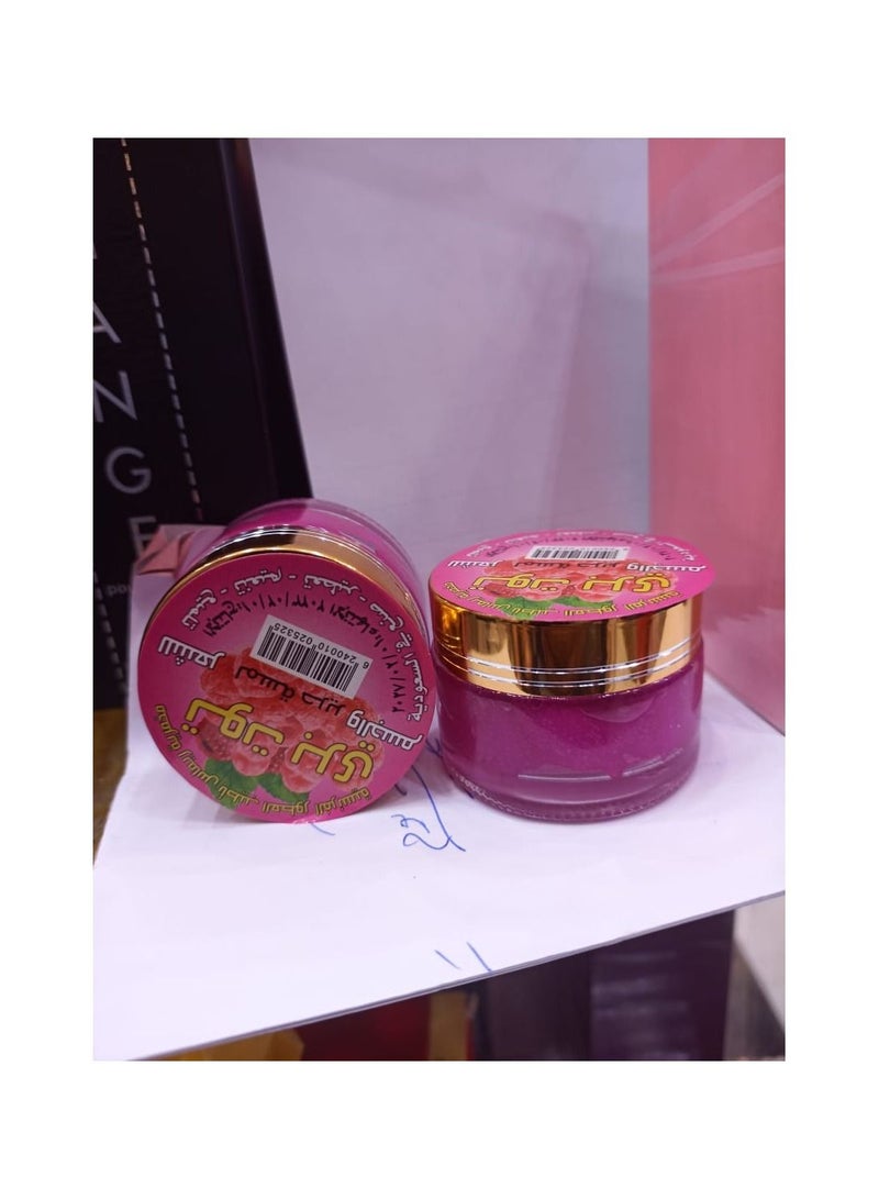 Makhmaria to perfume the body and hair with the scent of cranberries, 12 grams, consisting of 6 pieces - Image 1