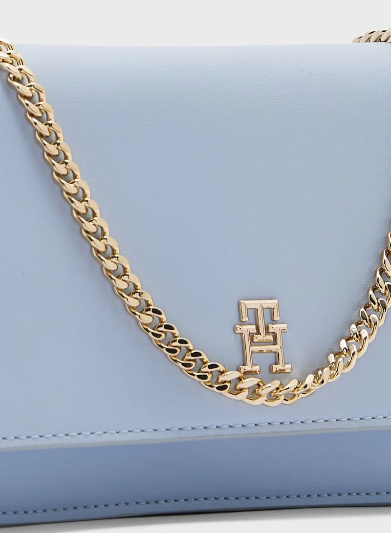 TOMMY HILFIGER Refined Chain Crossbody