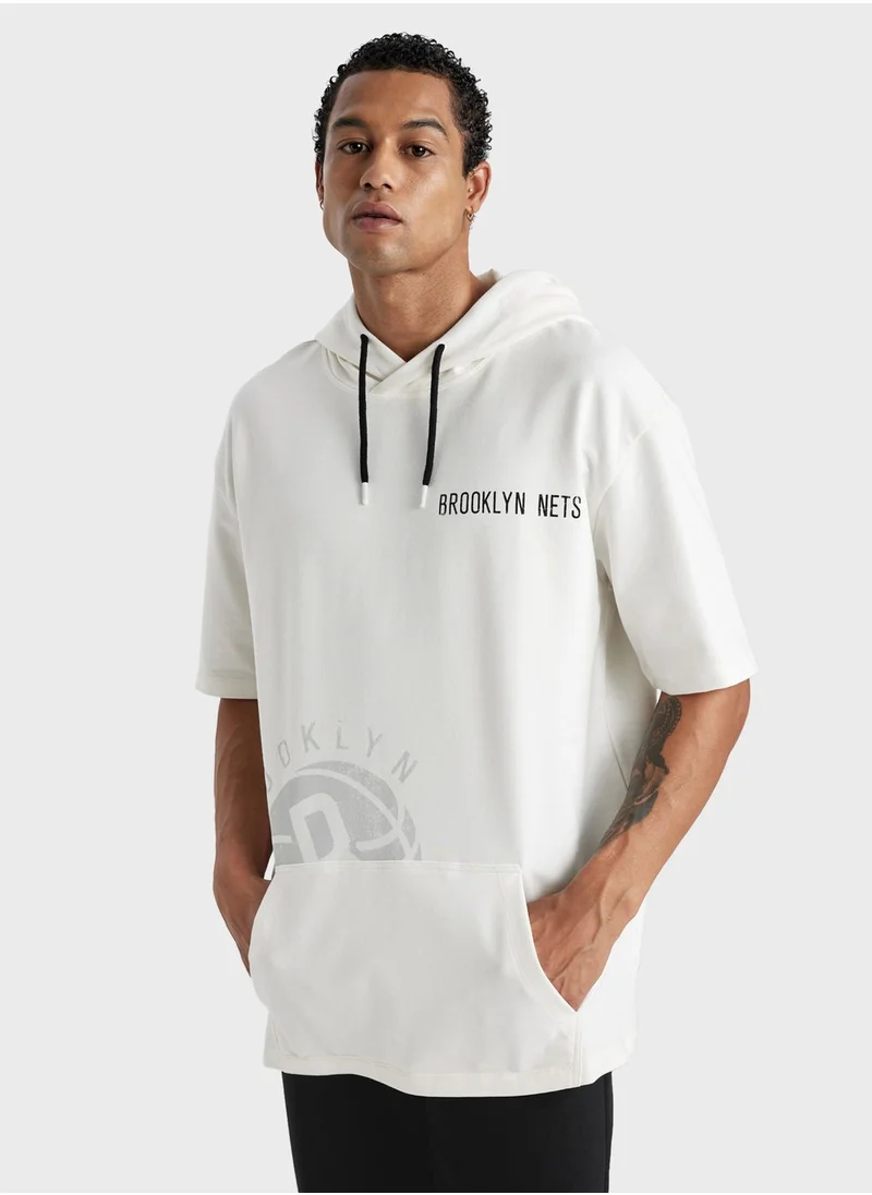 DeFacto Oversize Fit Brooklyn Nets Licensed Hooded T-Shirt