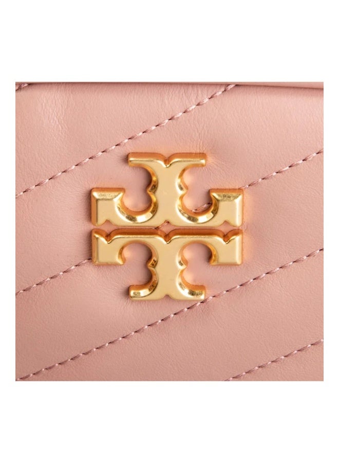 Tory Burch حقائب يد مصممة، حقيبة كاميرا كيرا شيفرون - Image 3