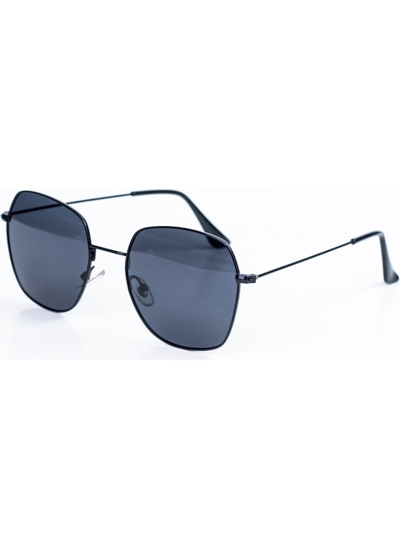 Focus On Gaia Black Sunglasses  - Image 4