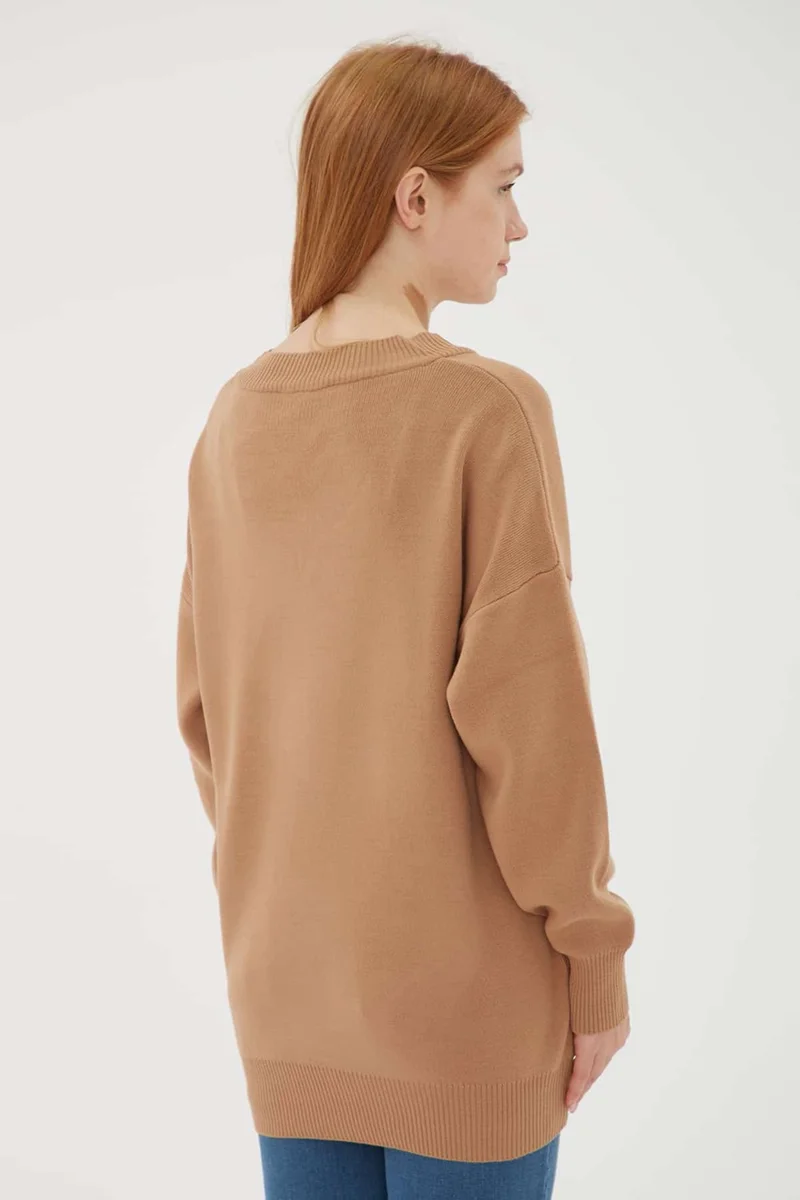 Fashion Friends Low Shoulder V-Neck Relaxed Fit Sweater Women's Sweater 23K0174K1