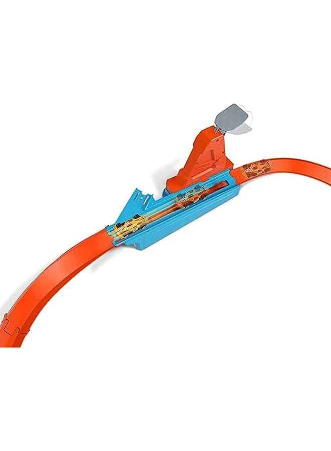 Hot Wheels Hot Wheels Rapid Raceway – Competitive Dual-Lane Track Set with 1:64 Scale Vehicle, 4+ Years