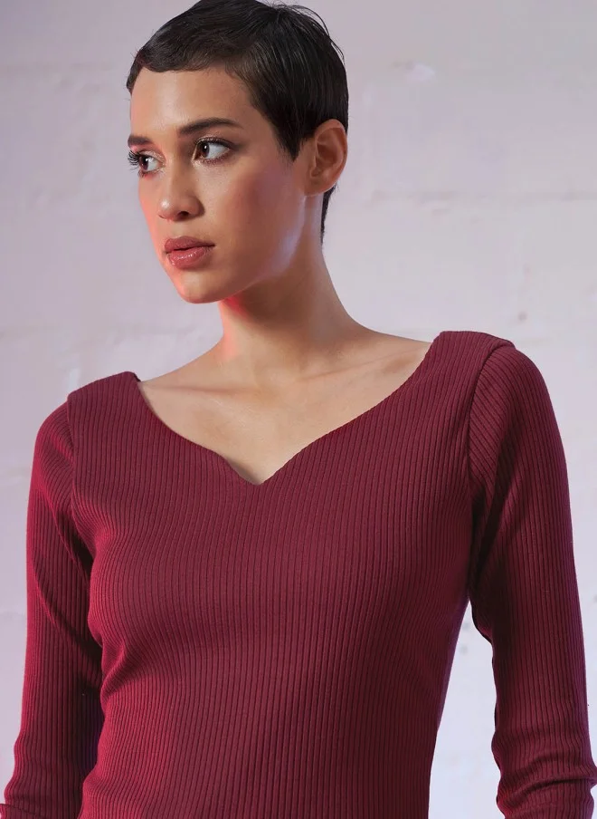 ساسافراس Maroon Fitted Top For Women
