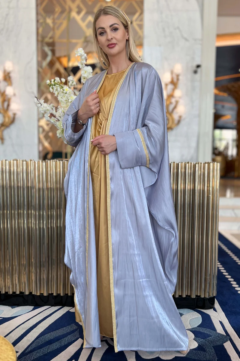 Moistreet  Cape Sleeve Shimmer Bisht Abaya Set for Women | Best Price UAE