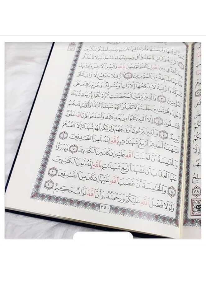 مصحف بالرسم العثماني مخمل لون زهري ورق المدينة مقاس 14×20 سم - Image 2