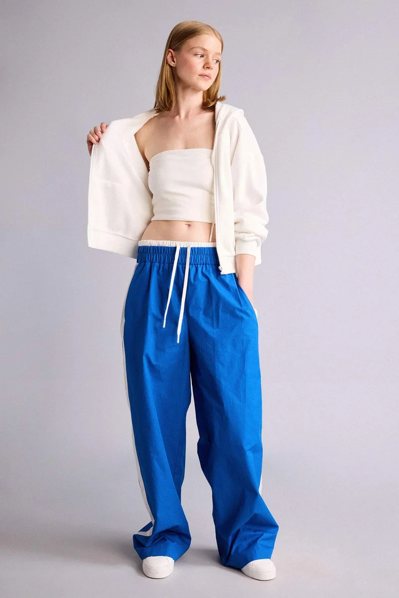 ديفاكتو Wide Leg Normal Waist Trousers