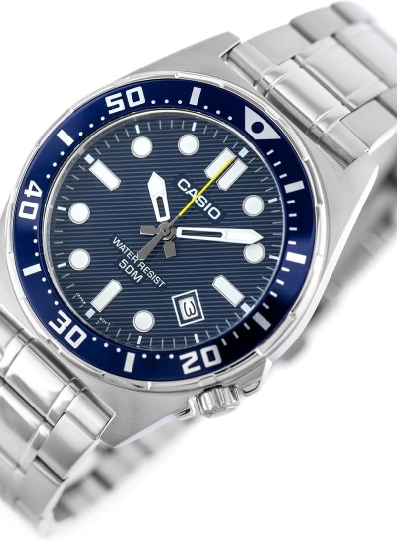 CASIO Standard Analog Men's Watch MTD‑135D‑2AVDF, 43.6 mm Blue Dial & Stainless Steel Band, Date, 50 m WR - Image 4