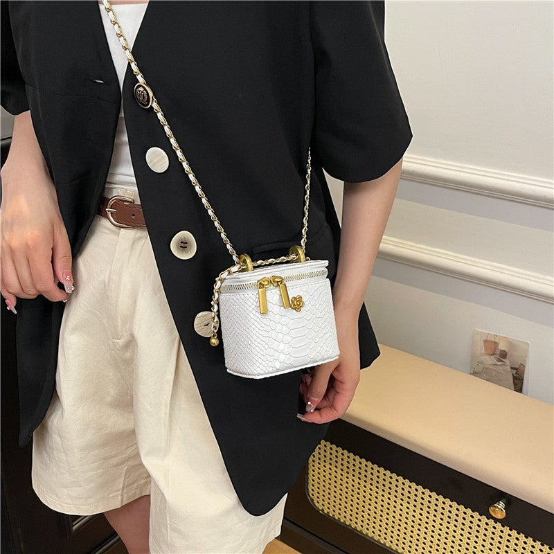 Textured Mini Square Bag For Women, Versatile Casual New Lipstick Coin Earphone Bag, New Style Chain Crossbody Bag - Image 4