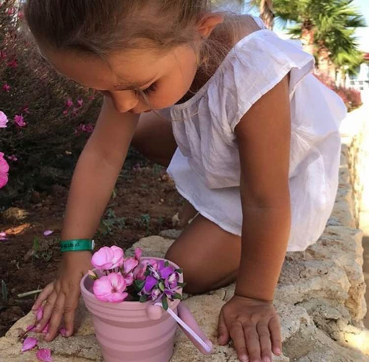 Scrunch Seedling Pot with Trowel - Children's Gardening Tools for Messy Play - Image 3