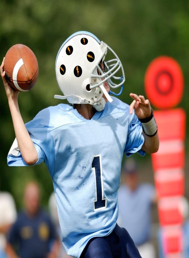 ملصقات VELATYVIO على شكل صاعقة، 900 قطعة، مقاس 1.1 بوصة، ملصقات خوذة ذاتية اللصق، ملصقات خوذة البيسبول وكرة القدم والكرة اللينة لتزيين الحفلات، ملصقات جوائز (أسود، برتقالي) - Image 3