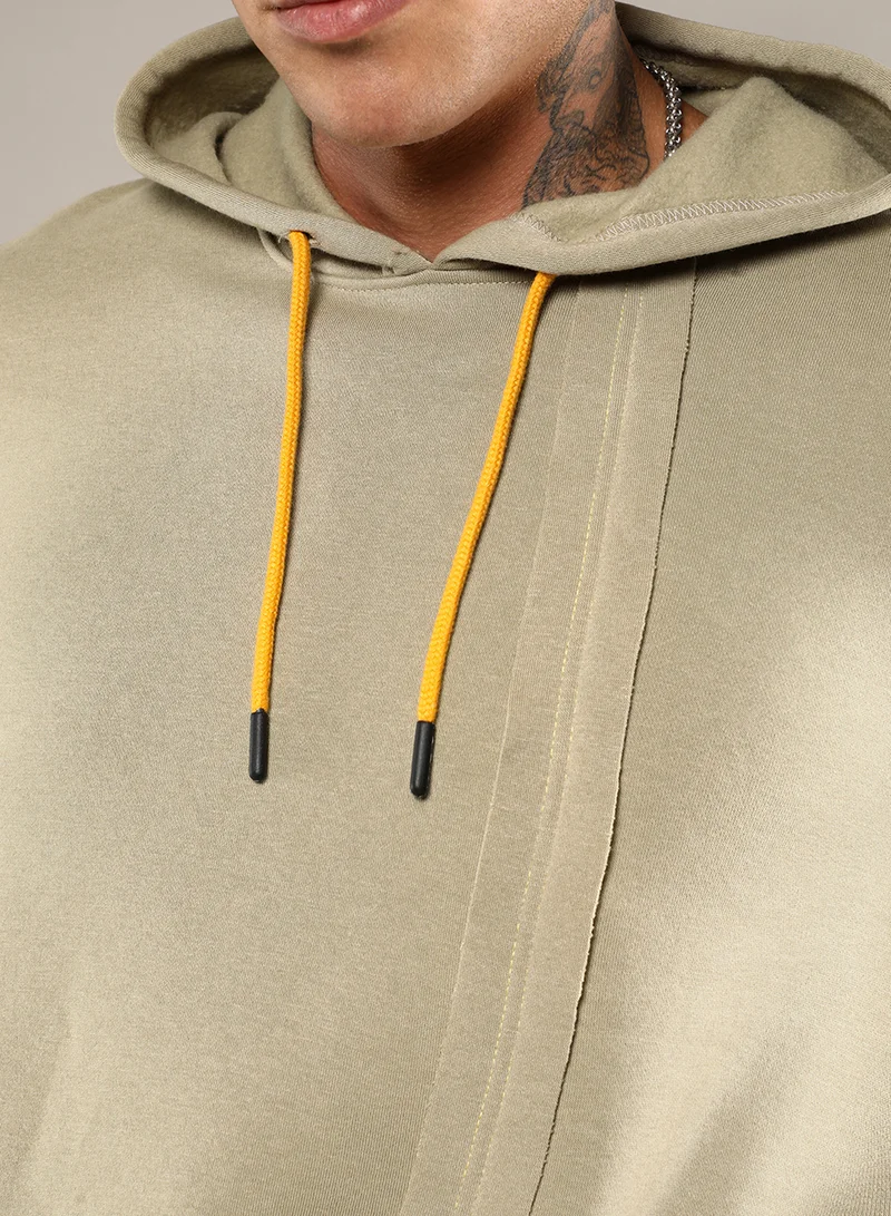Campus Sutra Men's Beige Pullover Hoodie With Contrast Striped Sleeve