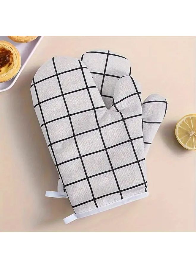 White Nordic Style Kitchen Glove Set 2pcs For Daily Cooking And Outdoor Gatherings - Image 1