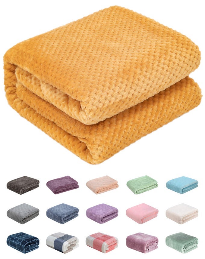 FUZZY THROW BLANKET PLUSH FLEECE BLANKETS FOR ADULTS TODDLER BOYS AND GIRLS WARM SOFT BLANKETS AND THROWS FOR BED COUCH SOFA TRAVEL AND OUTDOOR CAMPING THROW50X70 LBANANA