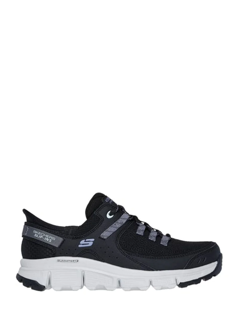 SKECHERS Summits At