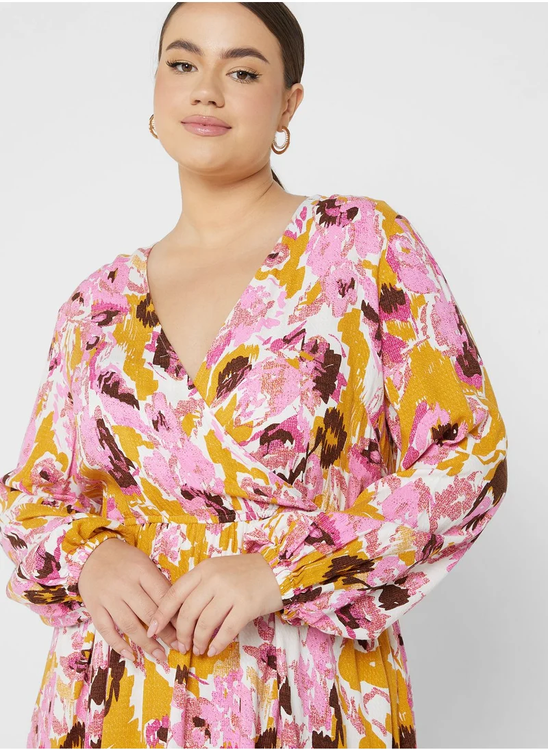 Vero Moda Curve Printed V-Neck Knitted Dress