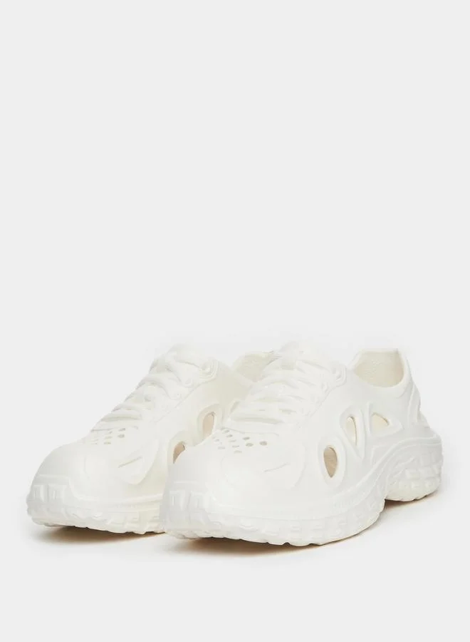 ستايلي Men Perforated Textured Clogs