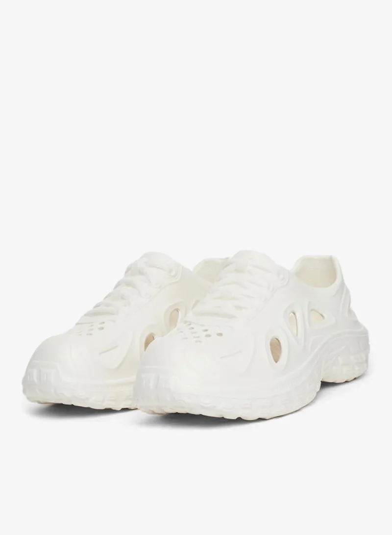 ستايلي شباشب رجالية مثقبة بنقوش