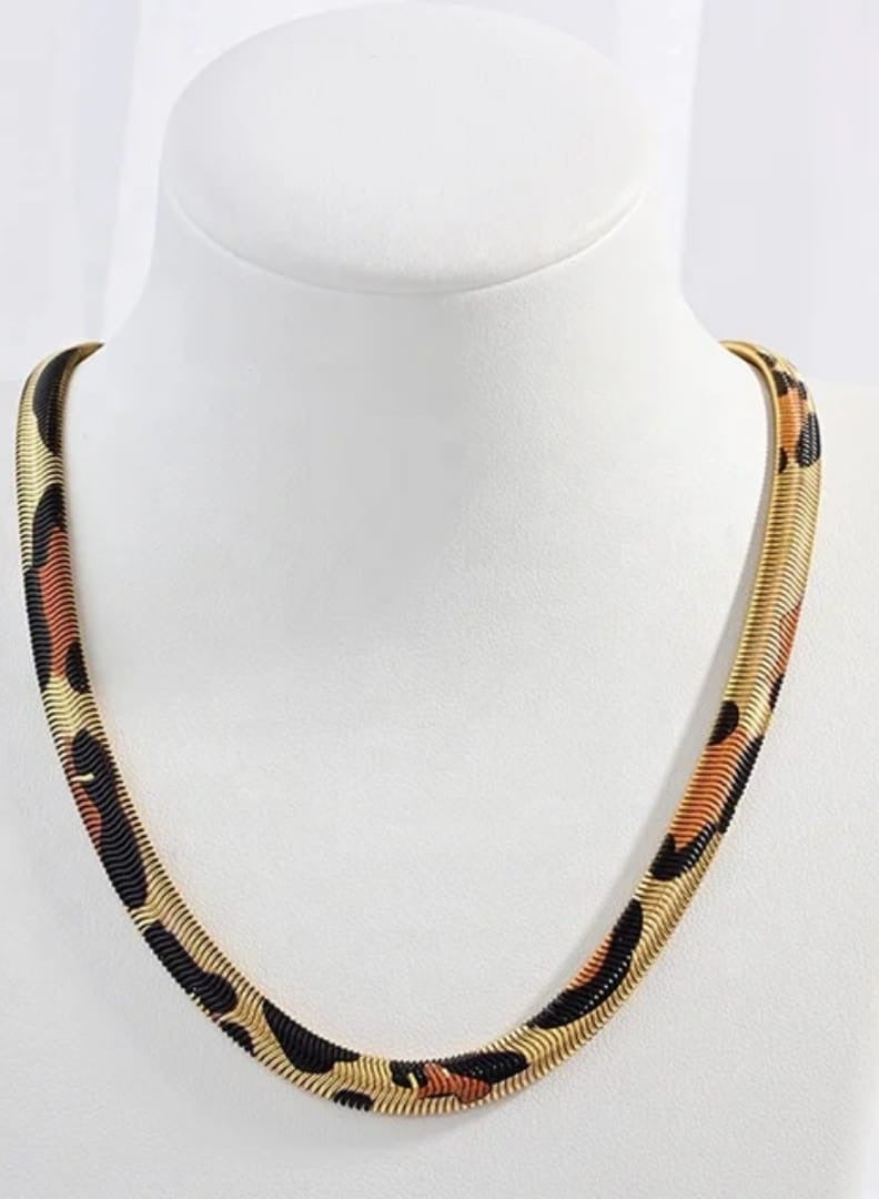 Luxuria A simple necklace with a twisted/snake chain, a simple metal chain without any stones, for women and girls. - Image 5