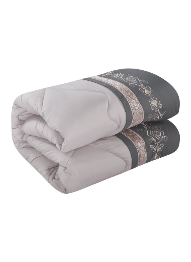 Hours Horse 8-piece king-size comforter set, embroidered with a modern and distinctive pattern  - Image 3