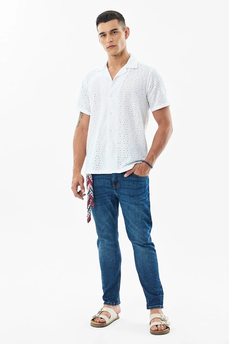 SNITCH قميص مطرز بقصة بوكس فيت مطاطي