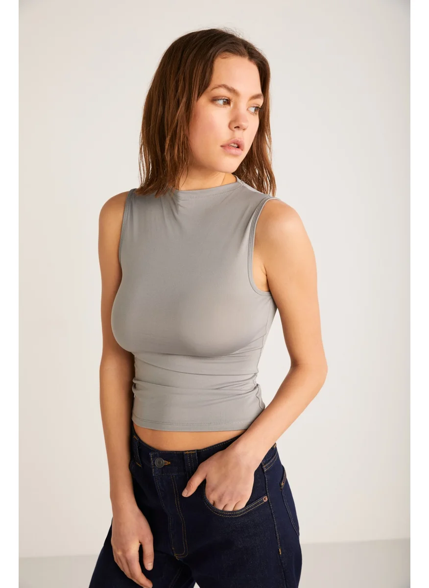 جريميلانج Monday Women's Sleeveless Crew Neck Gray Blouse