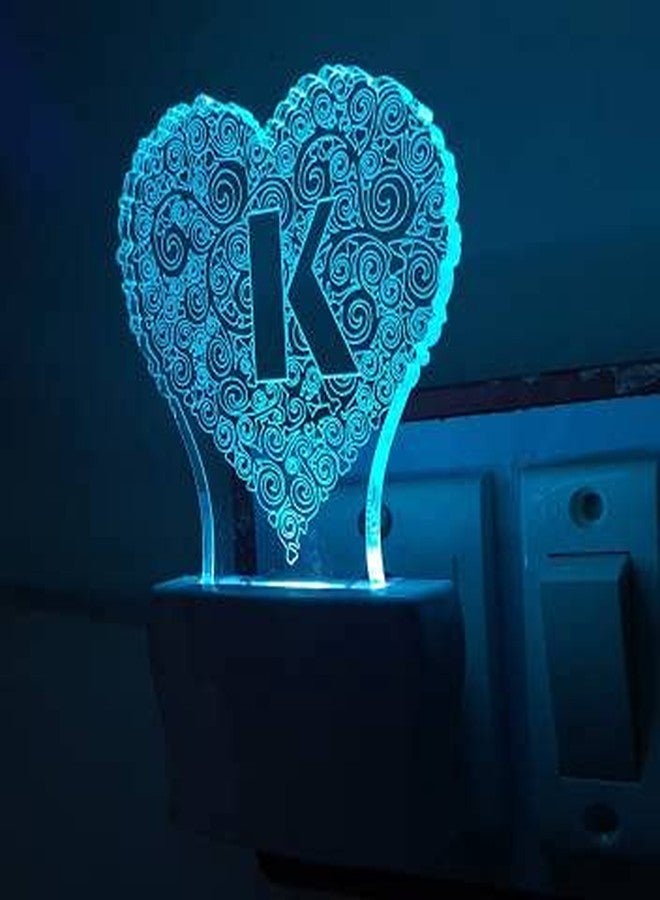 UKANI مصباح ليلي ثلاثي الأبعاد بتصميم حرف K من UKANI مع إضاءة متغيرة بـ 7 ألوان، هدية مثالية لأعياد الميلاد (حجم 3 بوصة). - Image 4