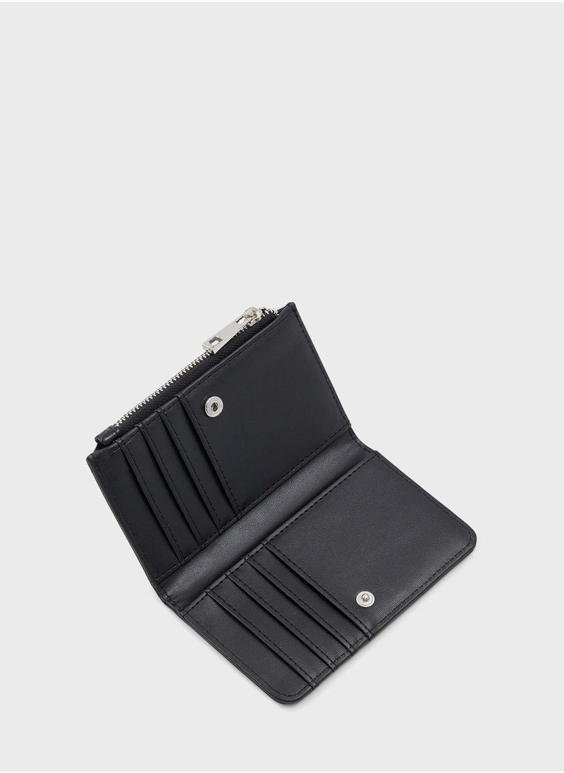CALL IT SPRING - Bessie Purses - Image 1