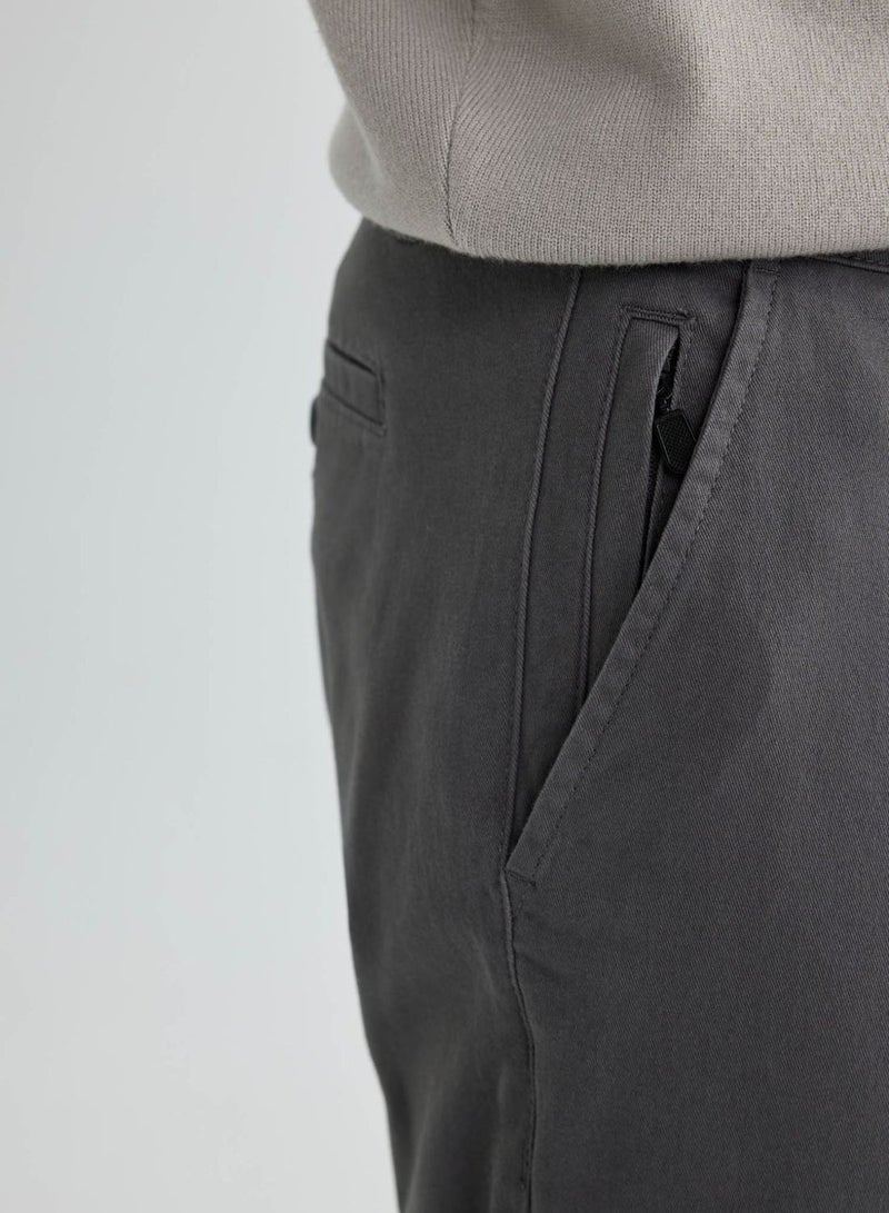 DeFacto Regular Fit Zipper Pocket Gabardine Chino Pants  - Image 4