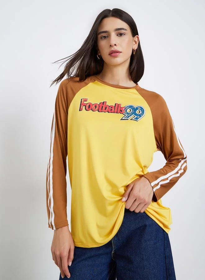 ستايلي تيشيرت واسع مطبع بطبعة جرافيك