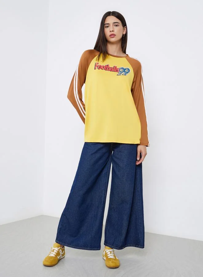 ستايلي تيشيرت واسع مطبع بطبعة جرافيك